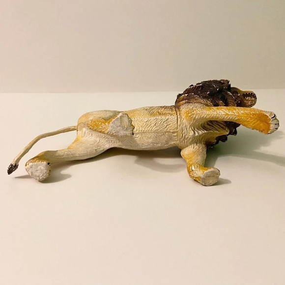 Vintage  1987 Lion Animal Figure 7 Inch Long Rubber Toy - Picture 5 of 11